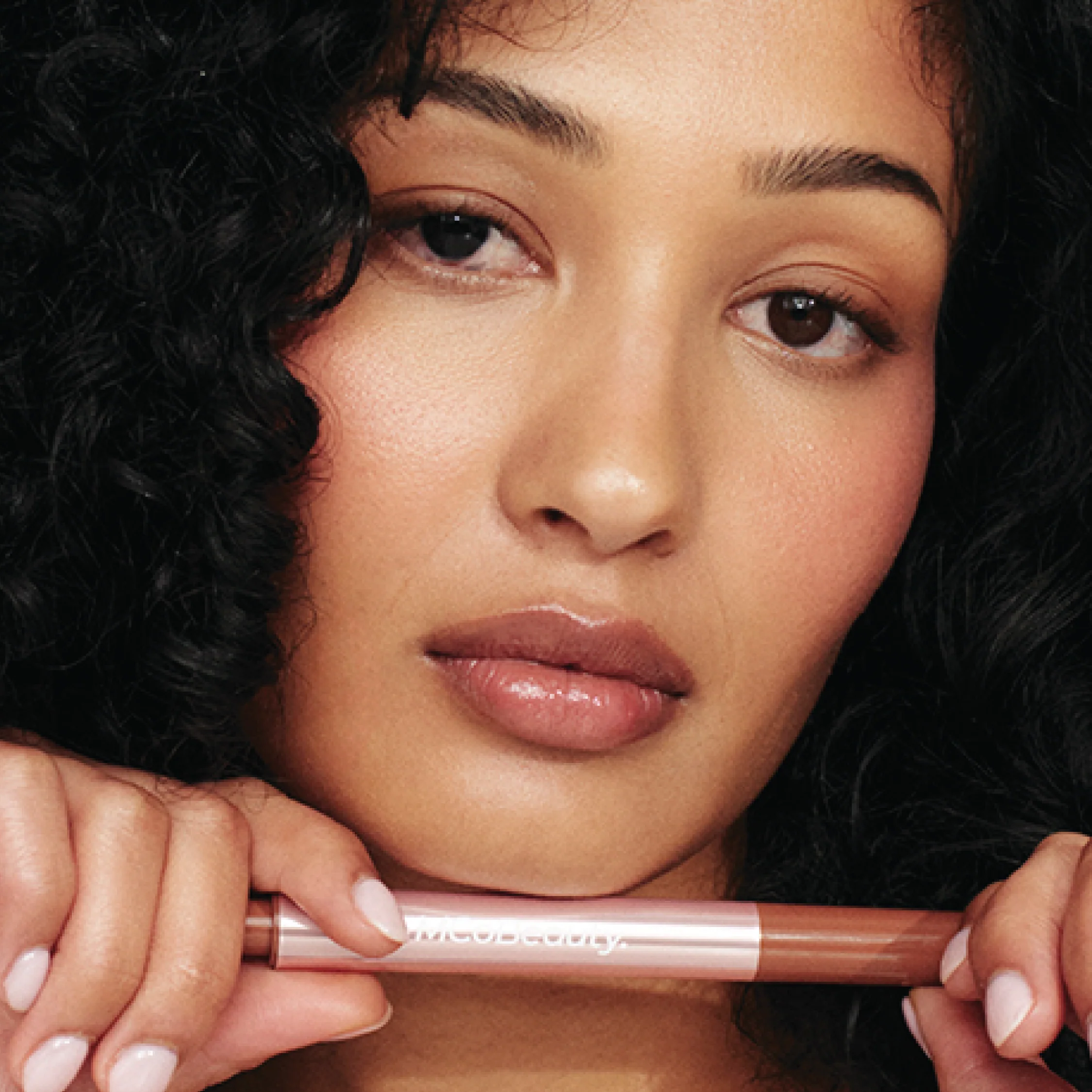 Glow Lip Plump 4-in-1 Treatment Oil - Image 20