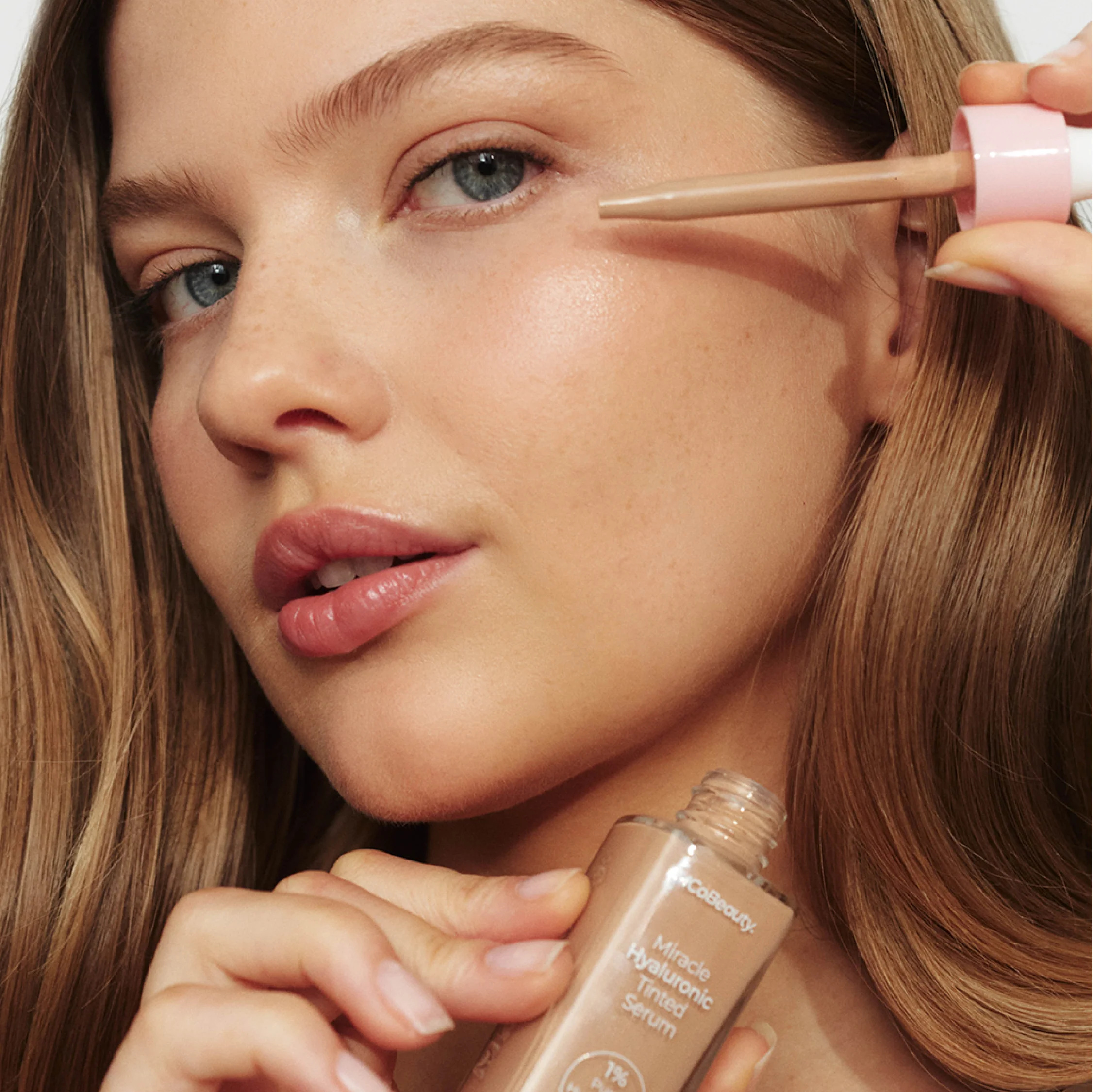Miracle Hyaluronic Tinted Serum - Image 9